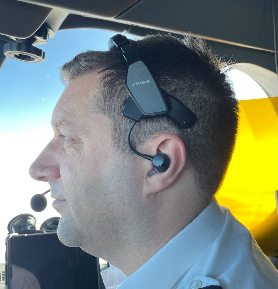 Bose ProFlight 2 Series ‘Custom Gloves’